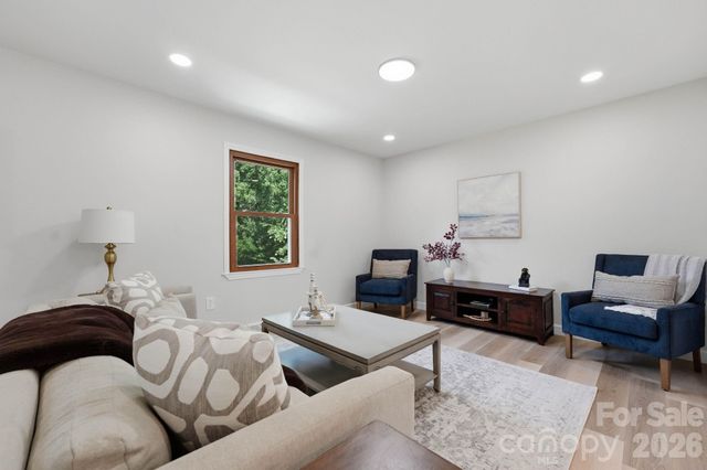 19924 Floral Lane, Cornelius, NC 28031
