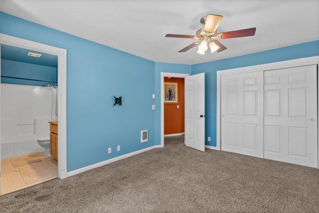 2320 NE Wells Acres Road, Bend, OR 97701