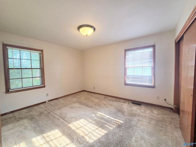2207 Fitcheard Avenue NW, Huntsville, AL 35816