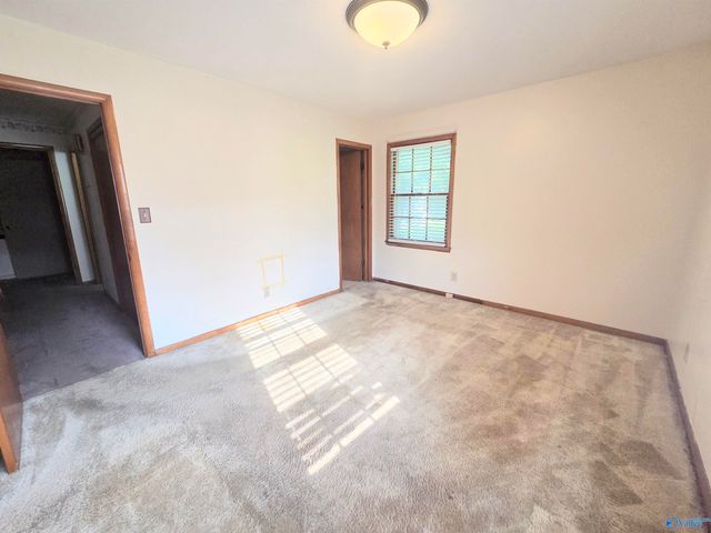 2207 Fitcheard Avenue NW, Huntsville, AL 35816