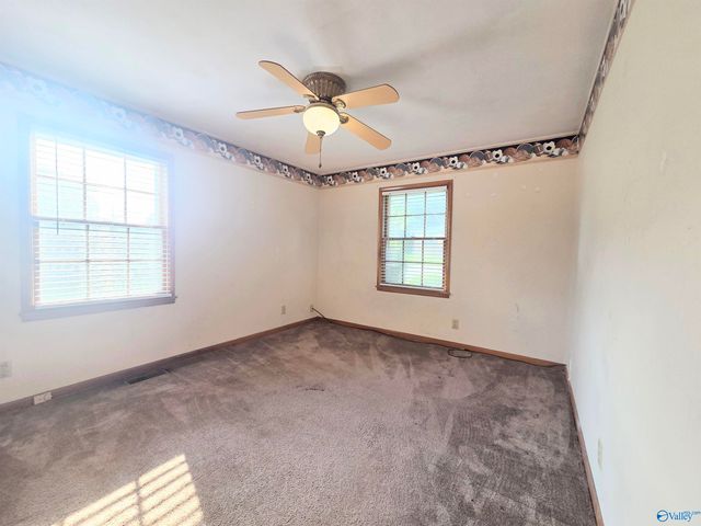 2207 Fitcheard Avenue NW, Huntsville, AL 35816