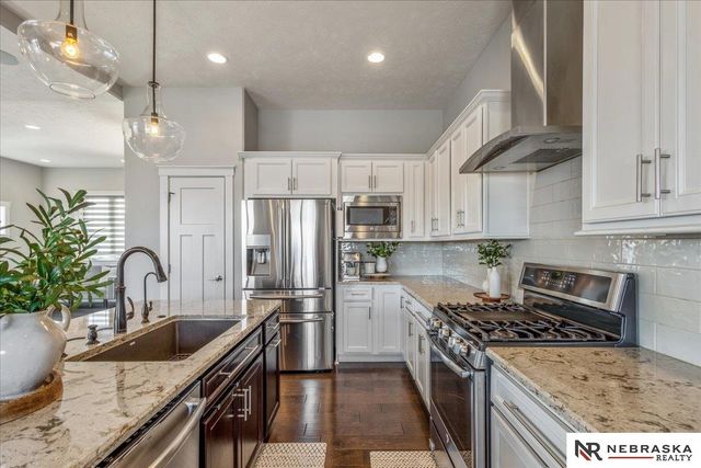 4101 N 191st Street, Elkhorn, NE 68022