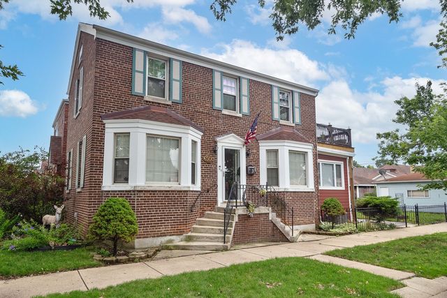 6500 S Komensky Avenue, Chicago, IL 60629