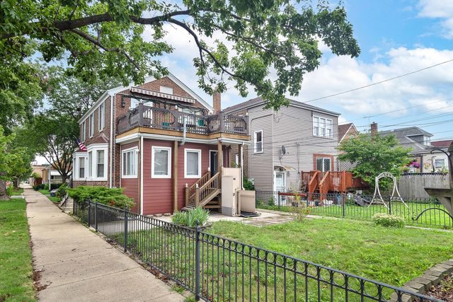 6500 S Komensky Avenue, Chicago, IL 60629