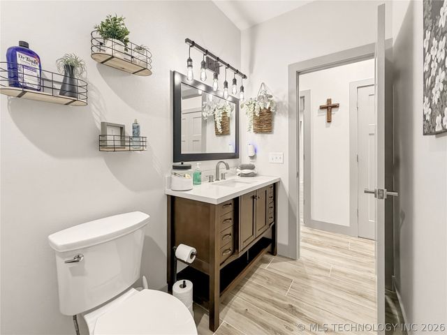 466070 E 800, Stilwell, OK 74960