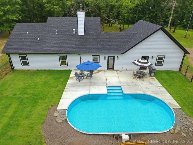 466070 E 800, Stilwell, OK 74960