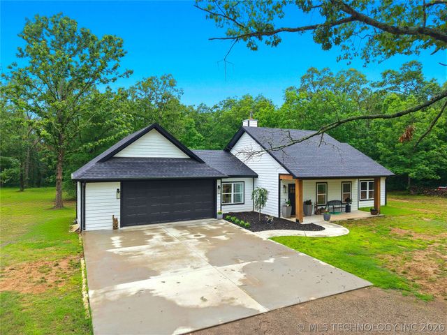 466070 E 800, Stilwell, OK 74960