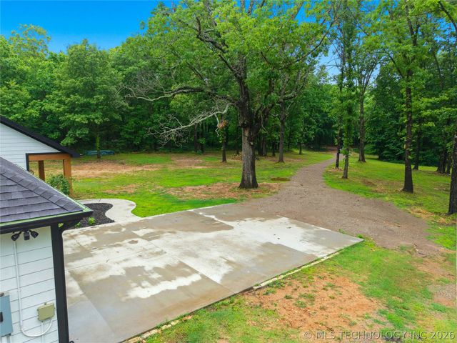 466070 E 800, Stilwell, OK 74960