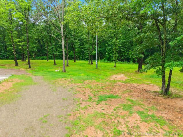 466070 E 800, Stilwell, OK 74960