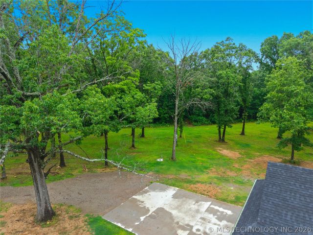 466070 E 800, Stilwell, OK 74960
