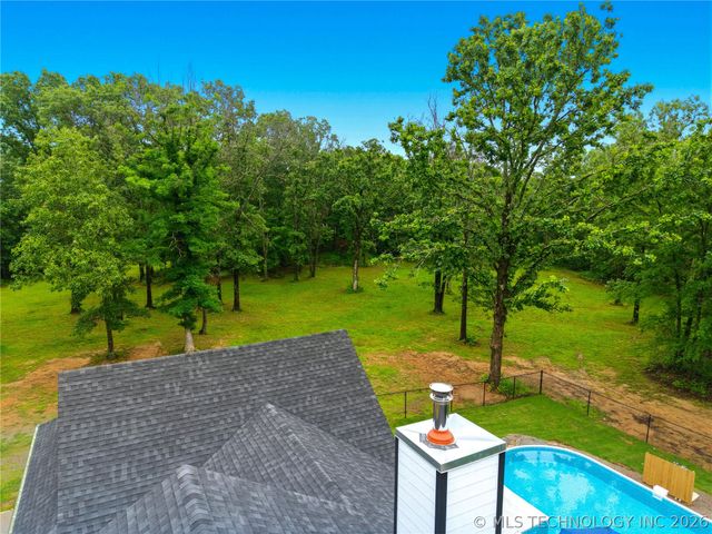 466070 E 800, Stilwell, OK 74960