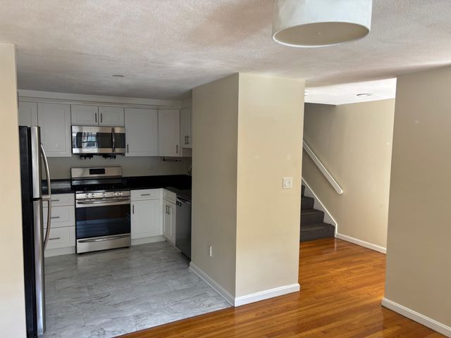 137 Glenville Ave 37, Boston, MA 02134