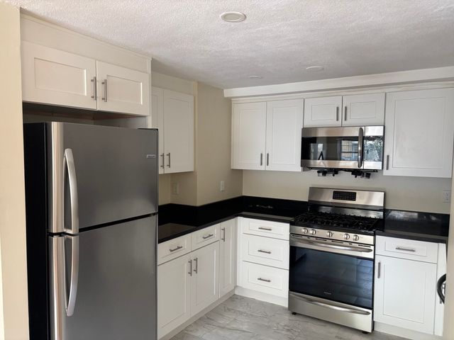 137 Glenville Ave 37, Boston, MA 02134