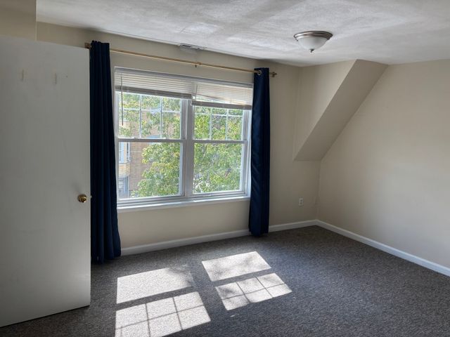 137 Glenville Ave 37, Boston, MA 02134