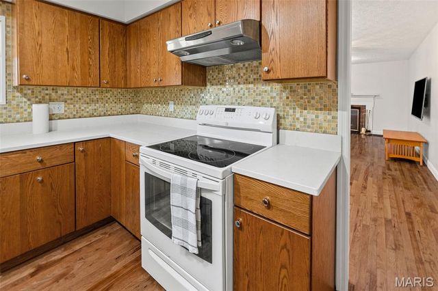 208 Matterhorn Court, Glen Carbon, IL 62034