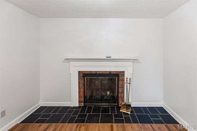 208 Matterhorn Court, Glen Carbon, IL 62034