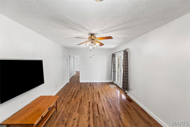 208 Matterhorn Court, Glen Carbon, IL 62034