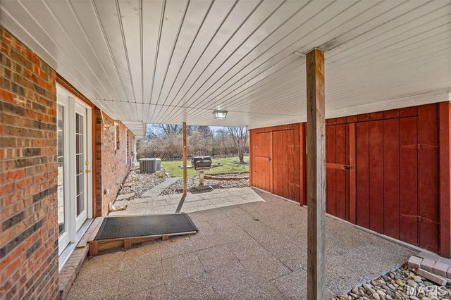 208 Matterhorn Court, Glen Carbon, IL 62034
