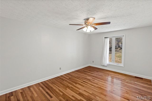 208 Matterhorn Court, Glen Carbon, IL 62034