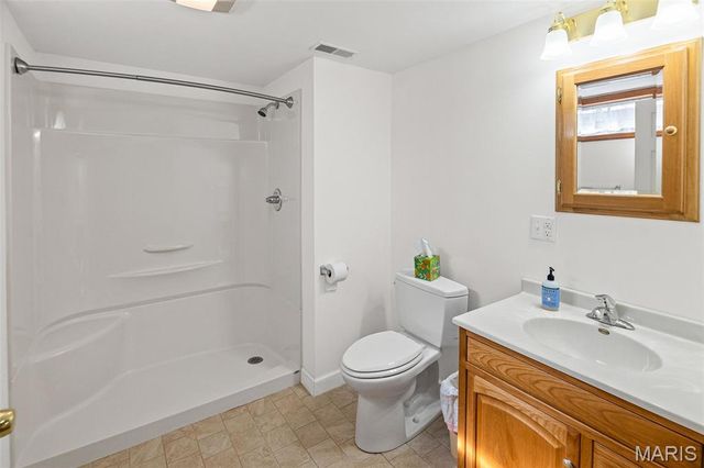 208 Matterhorn Court, Glen Carbon, IL 62034