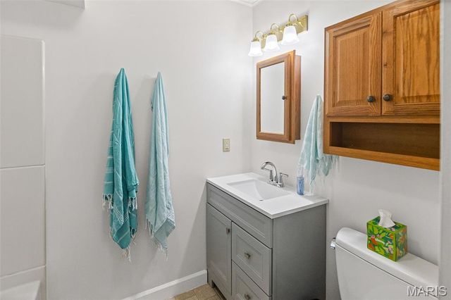 208 Matterhorn Court, Glen Carbon, IL 62034