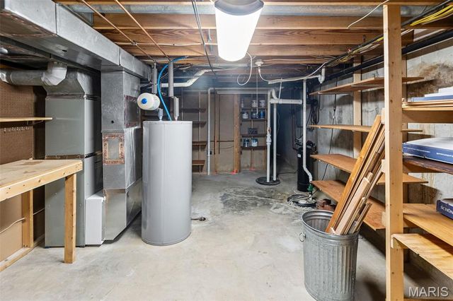 208 Matterhorn Court, Glen Carbon, IL 62034