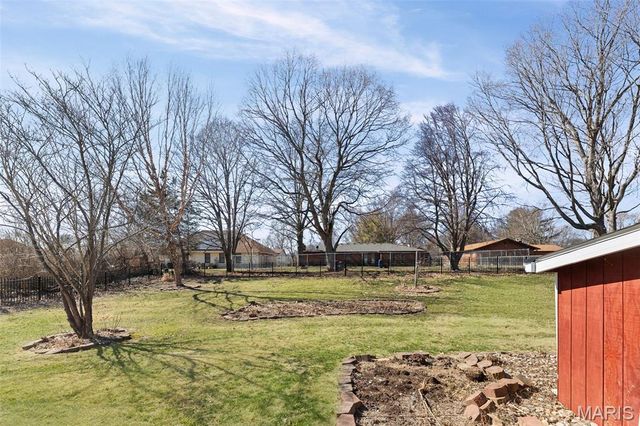 208 Matterhorn Court, Glen Carbon, IL 62034