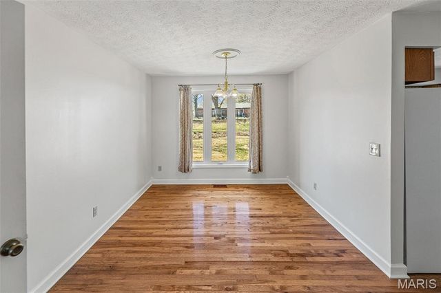 208 Matterhorn Court, Glen Carbon, IL 62034