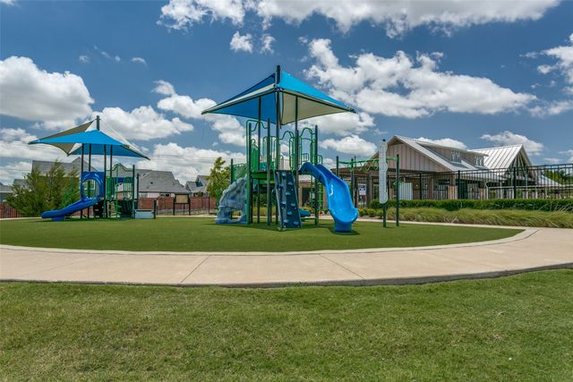 9612 Walnut Cove Drive, Fort Worth, TX 76108