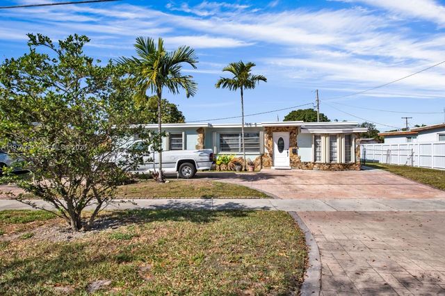 4820 SW 112th Ave, Miami, FL 33165