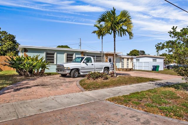 4820 SW 112th Ave, Miami, FL 33165