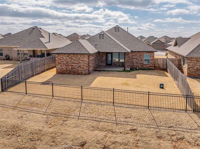3009 NW 187th Court, Edmond, OK 73012