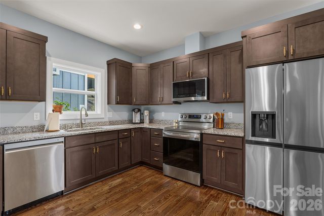 9 Hilldale Road, Asheville, NC 28803