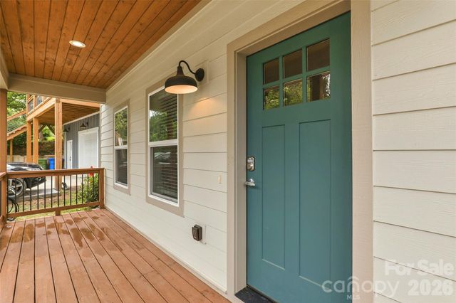9 Hilldale Road, Asheville, NC 28803
