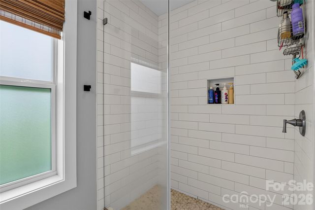 9 Hilldale Road, Asheville, NC 28803