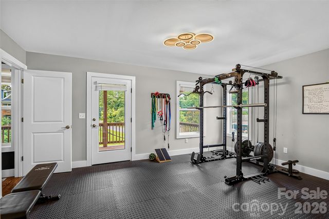 9 Hilldale Road, Asheville, NC 28803