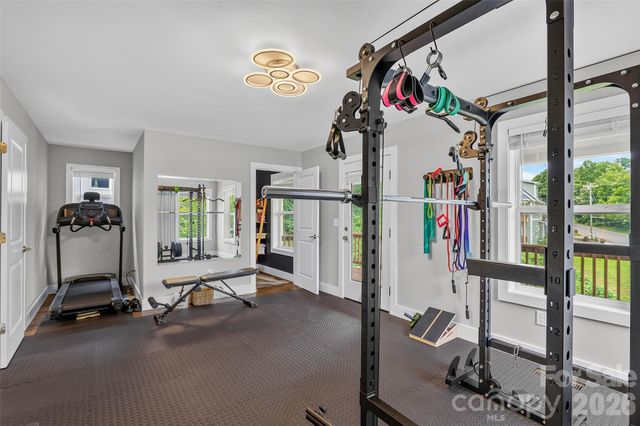 9 Hilldale Road, Asheville, NC 28803