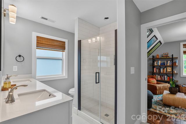 9 Hilldale Road, Asheville, NC 28803