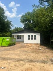 252 E Front Street, Clayton, NC 27520