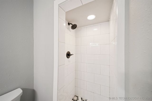 404 N Oklahoma Street, Pryor, OK 74361