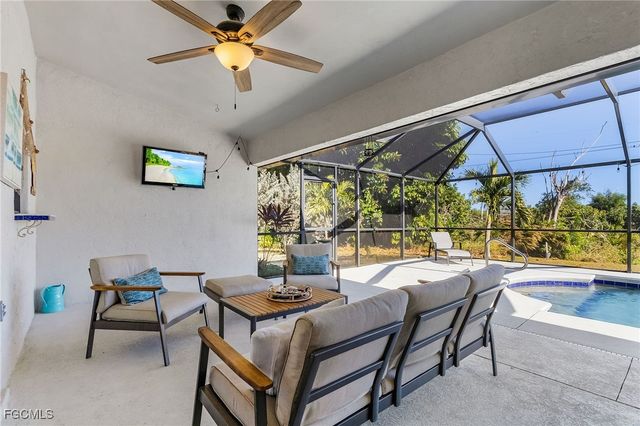 12184 Dolphin RD, Bokeelia, FL 33922