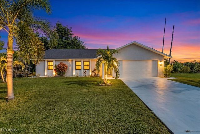 12184 Dolphin RD, Bokeelia, FL 33922