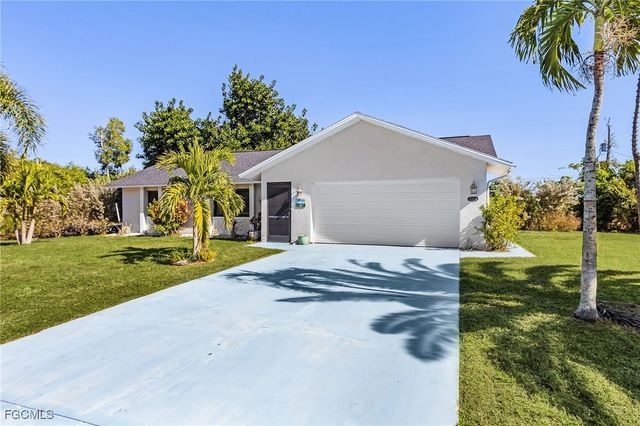 12184 Dolphin RD, Bokeelia, FL 33922