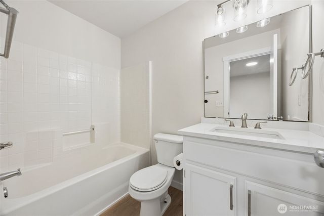 20009 40th Avenue E, Spanaway, WA 98387