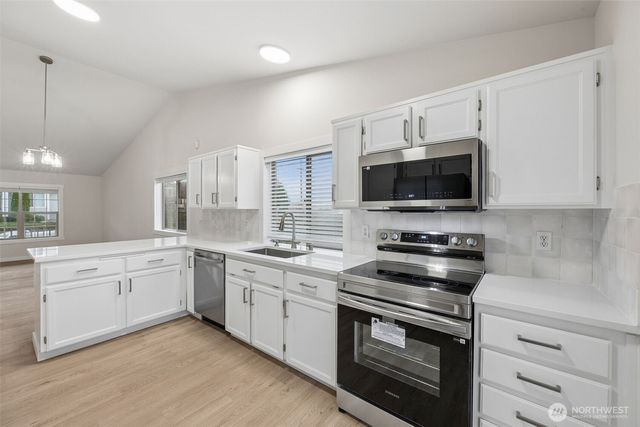 20009 40th Avenue E, Spanaway, WA 98387