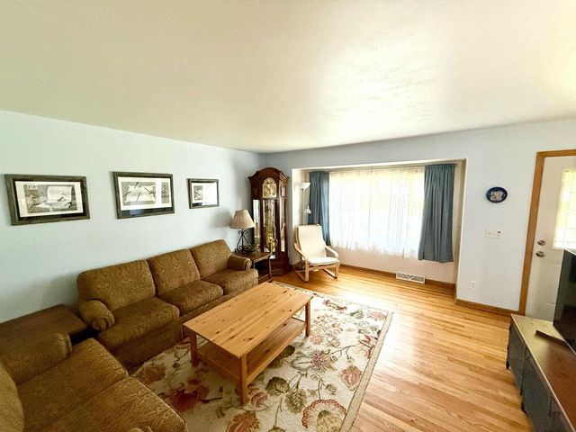 4610 Steinhauer Trail, Madison, WI 53716