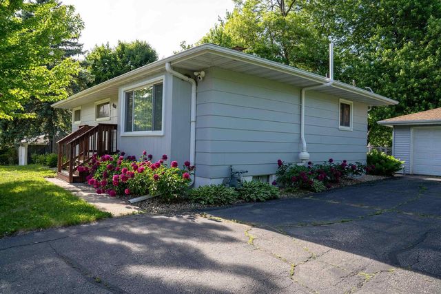 4610 Steinhauer Trail, Madison, WI 53716