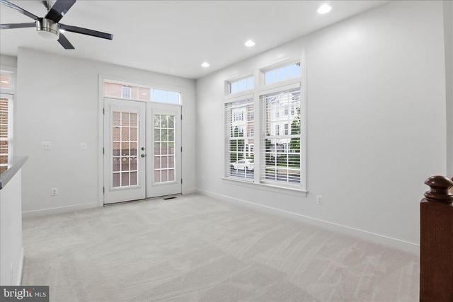 918 HARRISON CIR, Alexandria, VA 22304