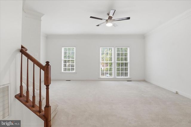 918 HARRISON CIR, Alexandria, VA 22304