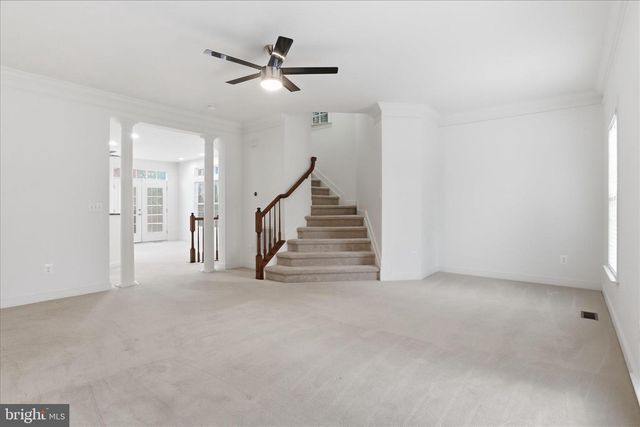 918 HARRISON CIR, Alexandria, VA 22304